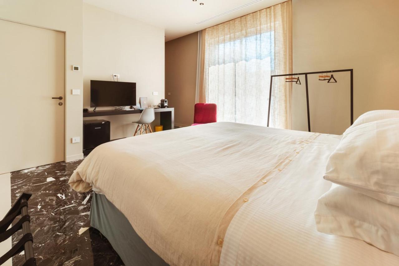 Mpiut - Housea Hotel Polignano a Mare Eksteriør billede